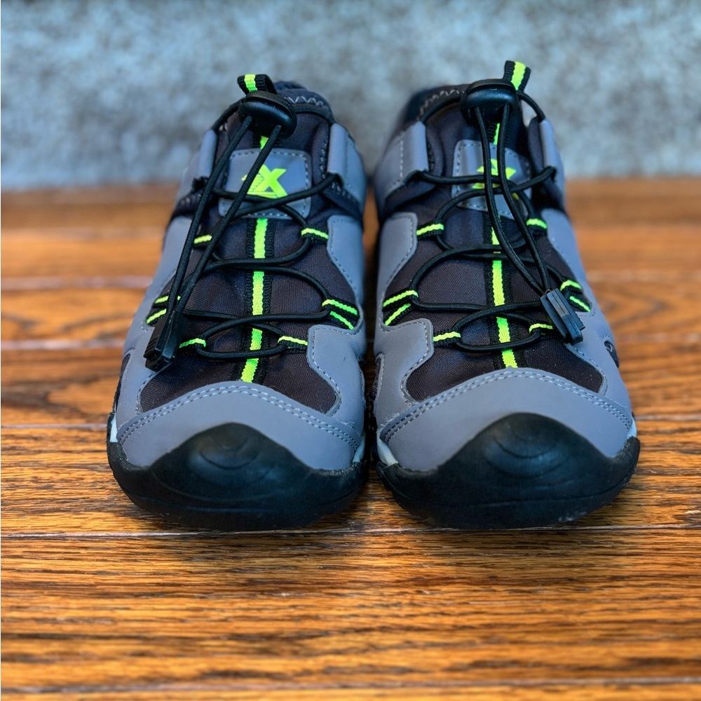 Kid’s ZeroXPosur Wallawa River Closed-Toe Sandals Size 5